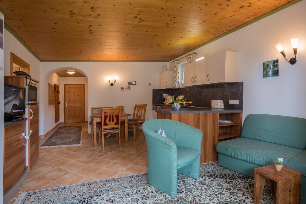 Landhaus Charlotte Am Geigenbuehel -Apartments Seefeld in Tirol Extérieur photo