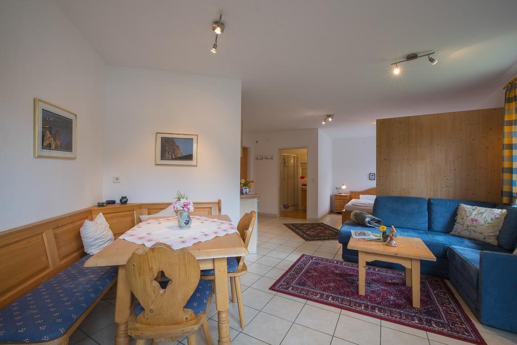 Landhaus Charlotte Am Geigenbuehel -Apartments Seefeld in Tirol Extérieur photo