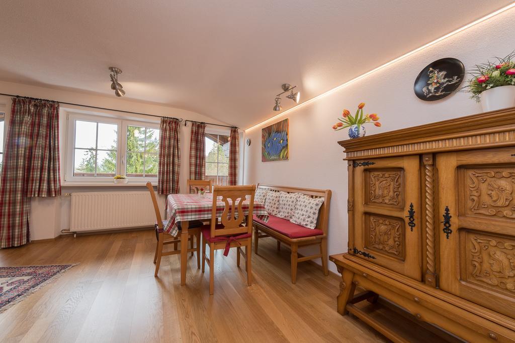 Landhaus Charlotte Am Geigenbuehel -Apartments Seefeld in Tirol Extérieur photo