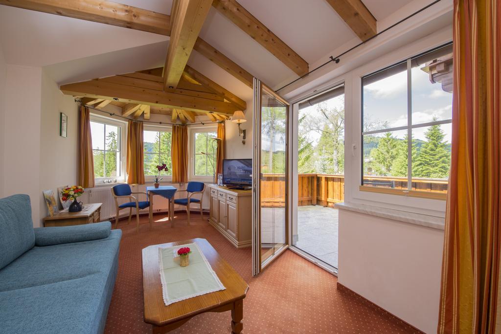 Landhaus Charlotte Am Geigenbuehel -Apartments Seefeld in Tirol Extérieur photo